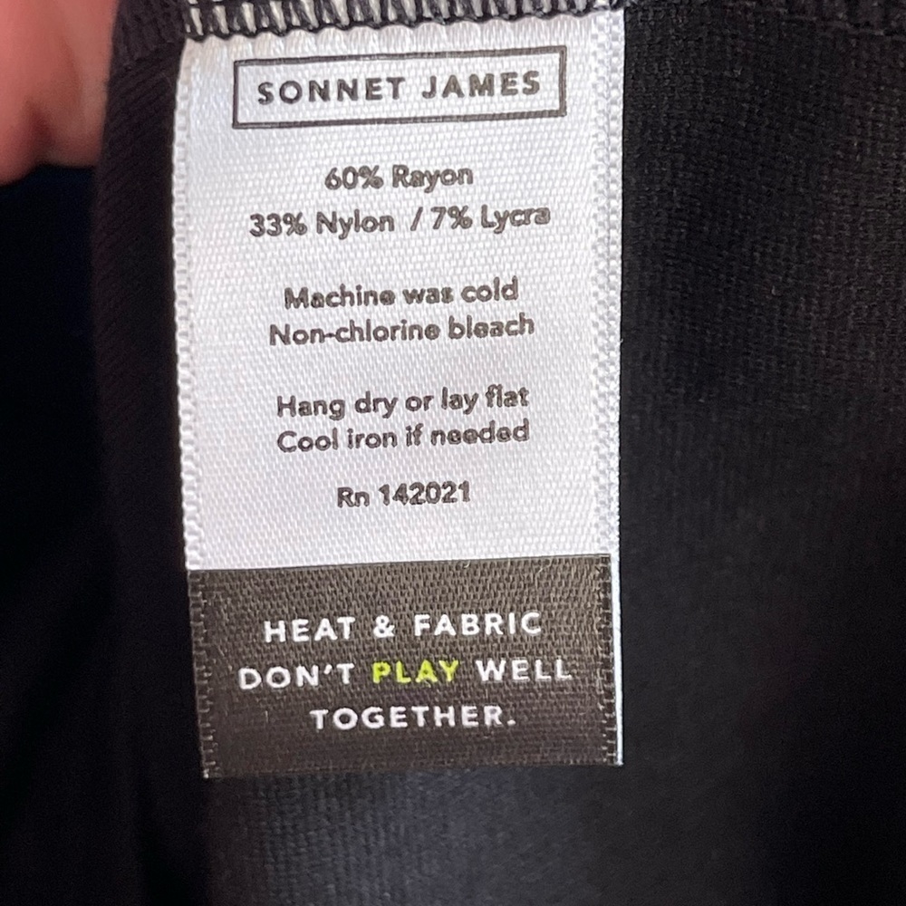 Sonnet James black short sleeve play dress - Picture 6 of 6